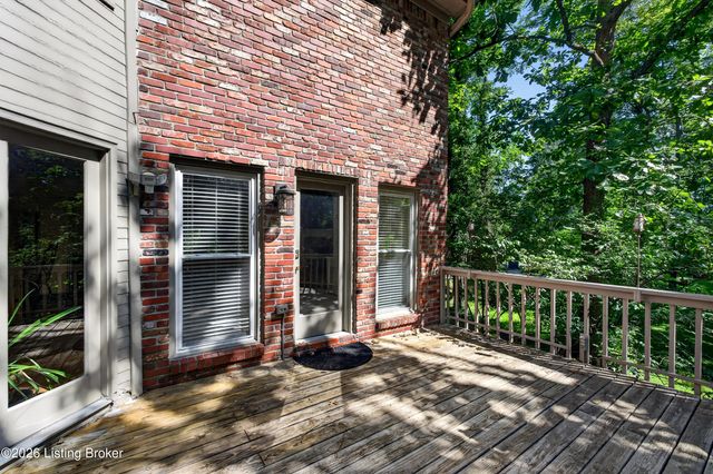 14610 Woodstream Pl, Louisville, KY 40245