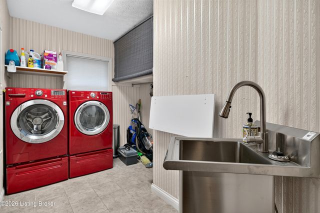 14610 Woodstream Pl, Louisville, KY 40245