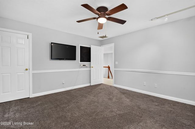 14610 Woodstream Pl, Louisville, KY 40245