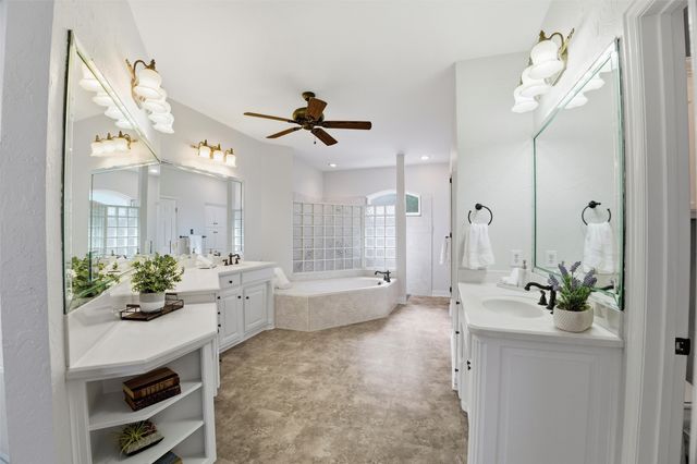 718 Morningside Drive, Mansfield, TX 76063