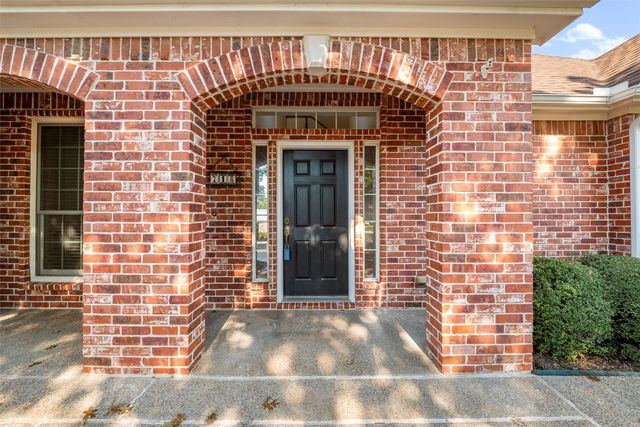 718 Morningside Drive, Mansfield, TX 76063