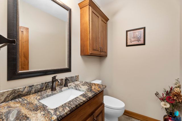 6300 S Hemingstone Trl Trail, Sioux Falls, SD 57108