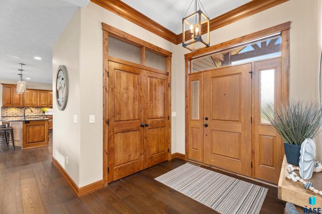 6300 S Hemingstone Trl Trail, Sioux Falls, SD 57108