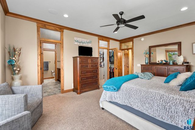 6300 S Hemingstone Trl Trail, Sioux Falls, SD 57108