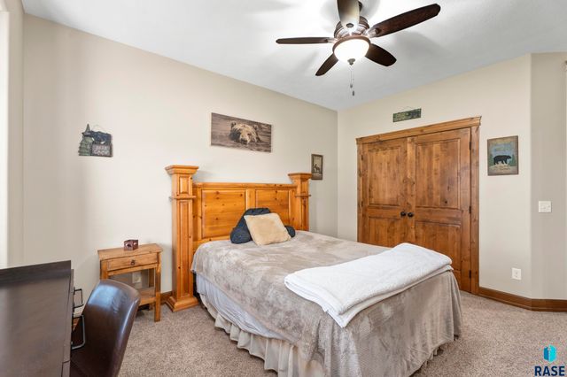 6300 S Hemingstone Trl Trail, Sioux Falls, SD 57108