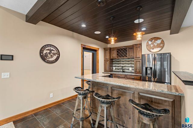 6300 S Hemingstone Trl Trail, Sioux Falls, SD 57108