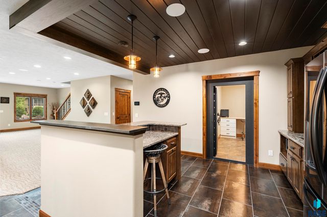 6300 S Hemingstone Trl Trail, Sioux Falls, SD 57108