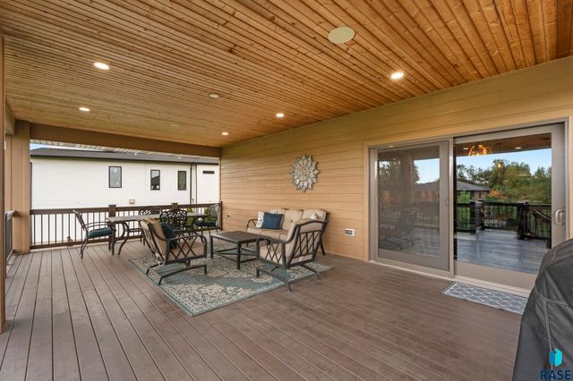 6300 S Hemingstone Trl Trail, Sioux Falls, SD 57108