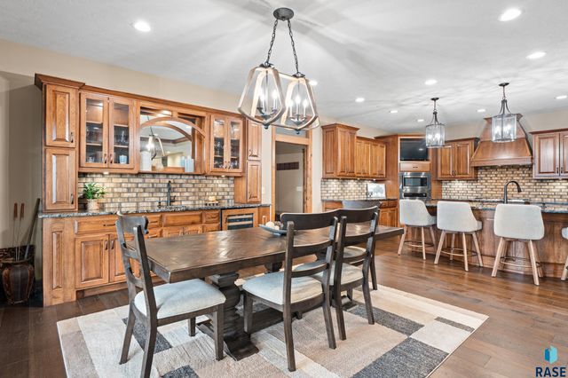 6300 S Hemingstone Trl Trail, Sioux Falls, SD 57108