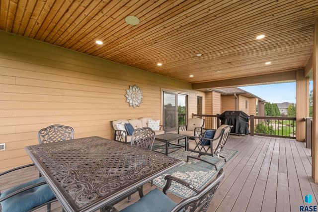 6300 S Hemingstone Trl Trail, Sioux Falls, SD 57108