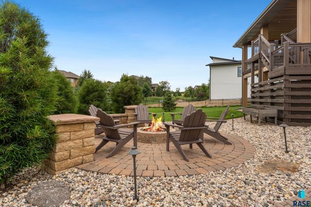 6300 S Hemingstone Trl Trail, Sioux Falls, SD 57108