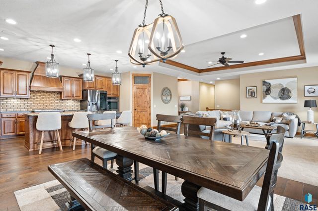 6300 S Hemingstone Trl Trail, Sioux Falls, SD 57108