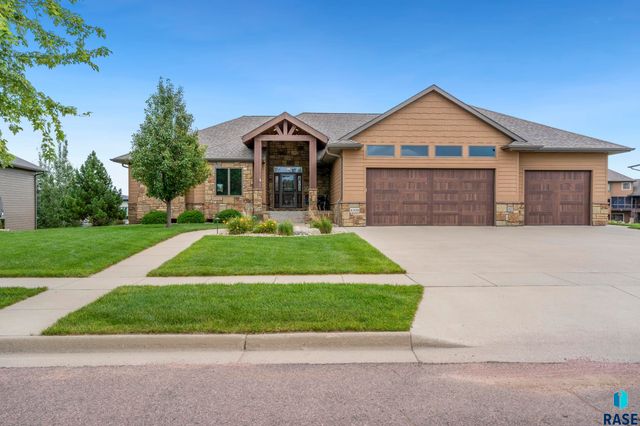 6300 S Hemingstone Trl Trail, Sioux Falls, SD 57108