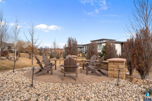 6300 S Hemingstone Trl Trail, Sioux Falls, SD 57108