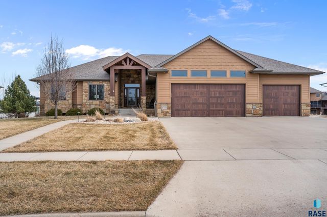 6300 S Hemingstone Trl Trail, Sioux Falls, SD 57108