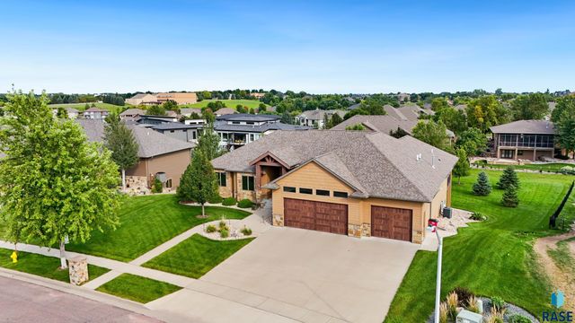 6300 S Hemingstone Trl Trail, Sioux Falls, SD 57108