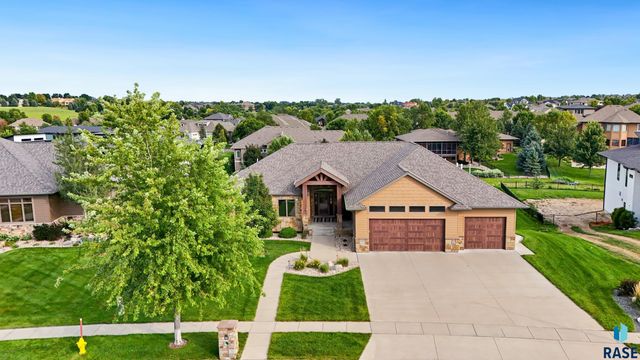6300 S Hemingstone Trl Trail, Sioux Falls, SD 57108