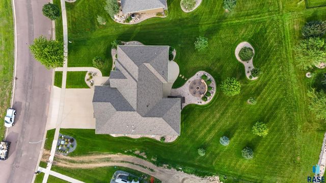 6300 S Hemingstone Trl Trail, Sioux Falls, SD 57108