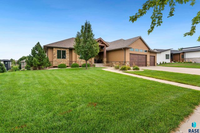 6300 S Hemingstone Trl Trail, Sioux Falls, SD 57108