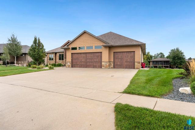 6300 S Hemingstone Trl Trail, Sioux Falls, SD 57108