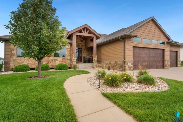 6300 S Hemingstone Trl Trail, Sioux Falls, SD 57108