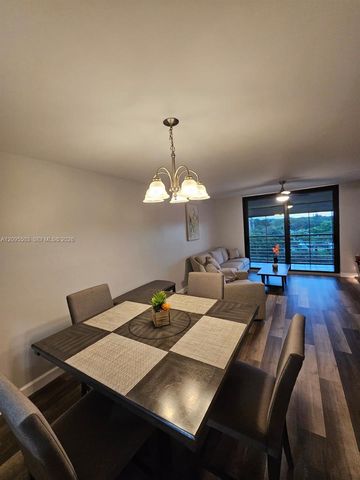 1000 Colony Point Circle 522, Pembroke Pines, FL 33026