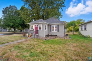 2400 lake Ave Avenue, Sioux Falls, SD 57105