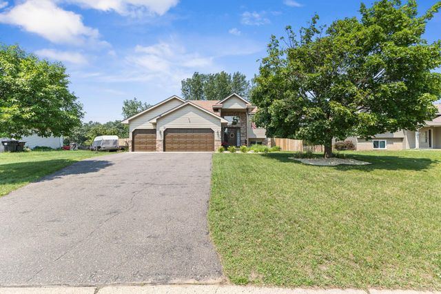 23414 Arrowhead Street NW, Saint Francis, MN 55070