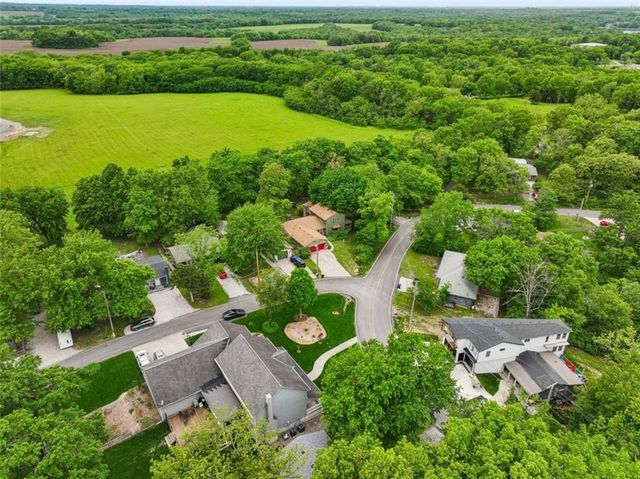 95 M Street, Lake Lotawana, MO 64086