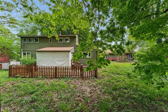 95 M Street, Lake Lotawana, MO 64086