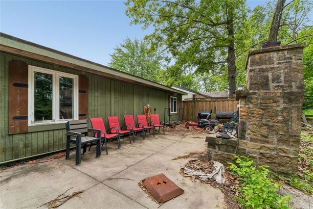 95 M Street, Lake Lotawana, MO 64086