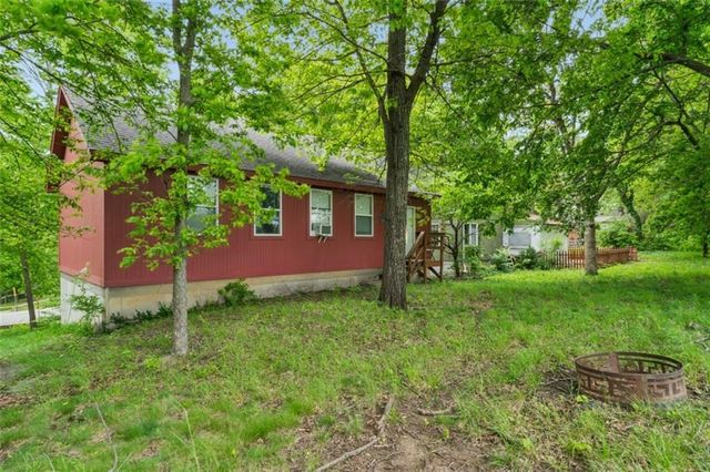 95 M Street, Lake Lotawana, MO 64086