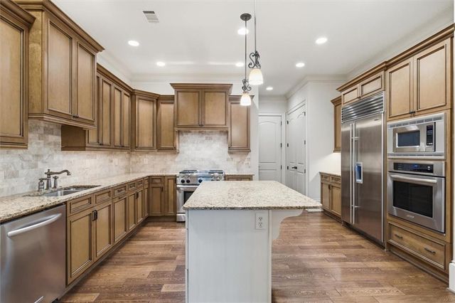 4584 Woodlawn Gates Lane, Marietta, GA 30068