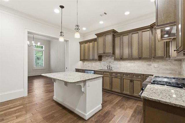 4584 Woodlawn Gates Lane, Marietta, GA 30068