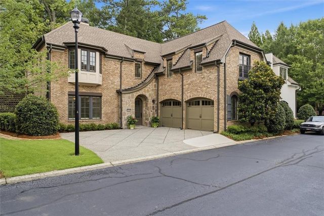 4584 Woodlawn Gates Lane, Marietta, GA 30068