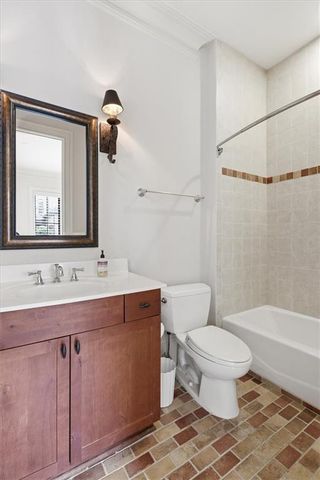 4584 Woodlawn Gates Lane, Marietta, GA 30068