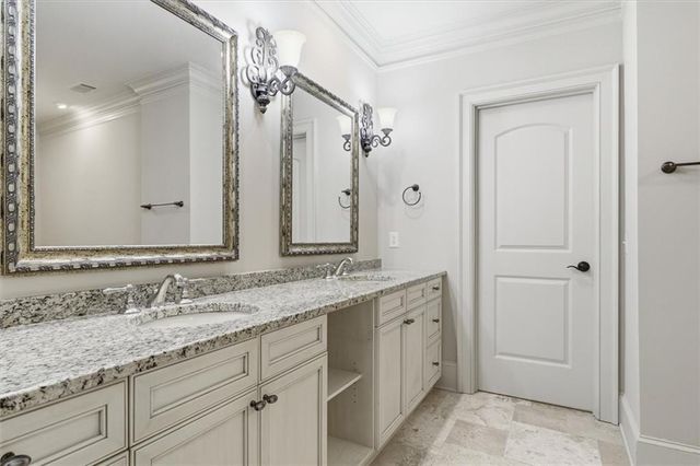 4584 Woodlawn Gates Lane, Marietta, GA 30068