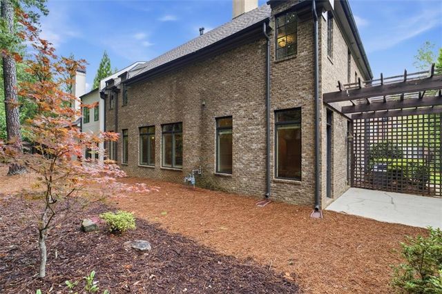 4584 Woodlawn Gates Lane, Marietta, GA 30068