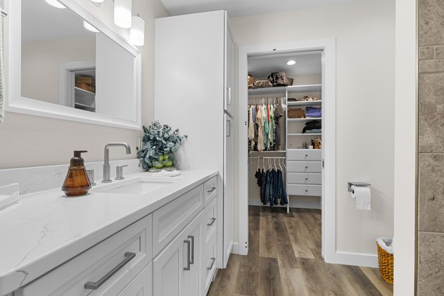 113 Taylor Lane, Thomson, IL 61285