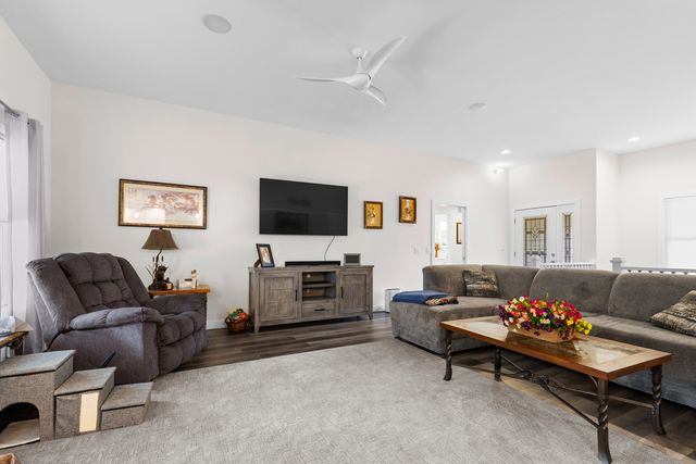 113 Taylor Lane, Thomson, IL 61285