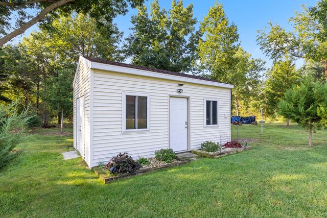 113 Taylor Lane, Thomson, IL 61285