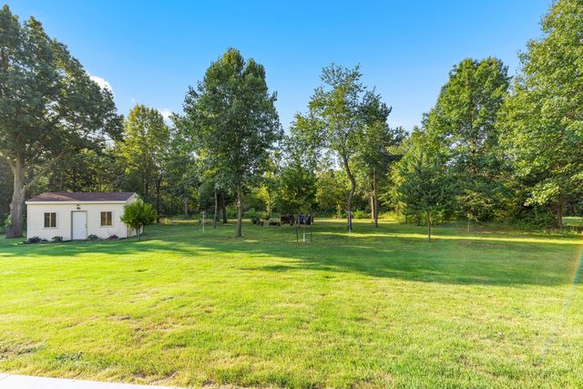 113 Taylor Lane, Thomson, IL 61285