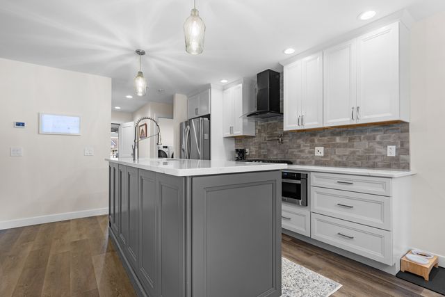 113 Taylor Lane, Thomson, IL 61285