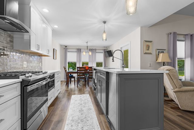 113 Taylor Lane, Thomson, IL 61285