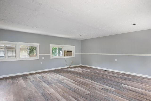 620 E Cecil Street, Springfield, OH 45503