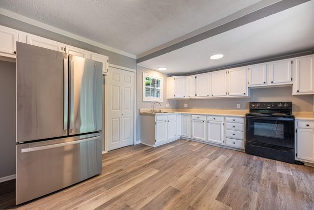 620 E Cecil Street, Springfield, OH 45503