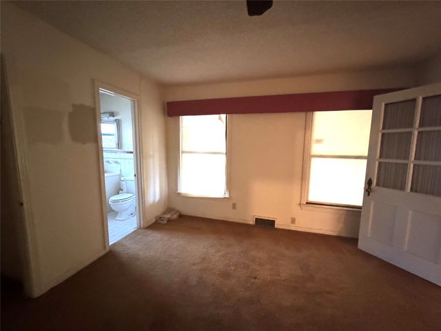 1408 Sylvan Avenue, Dallas, TX 75208