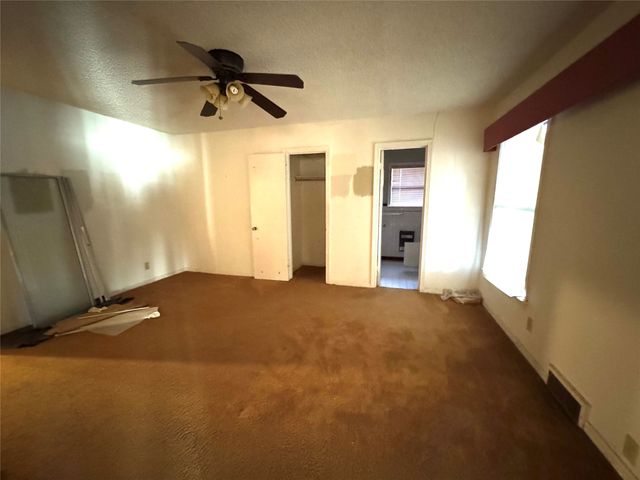 1408 Sylvan Avenue, Dallas, TX 75208