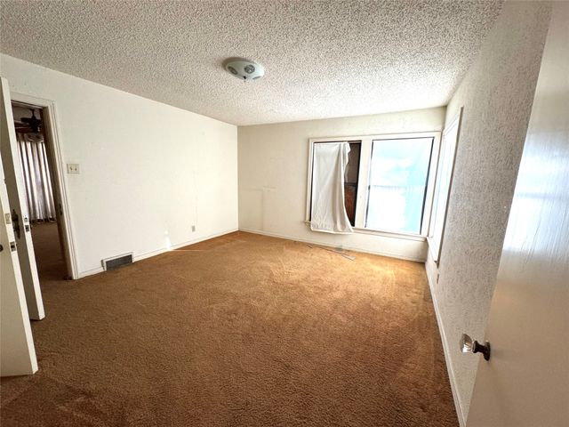 1408 Sylvan Avenue, Dallas, TX 75208