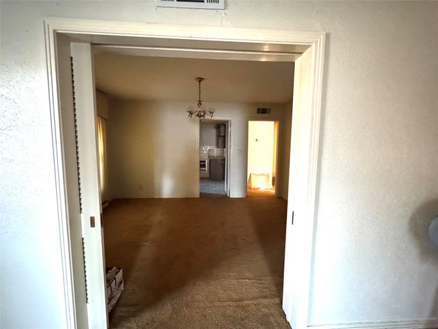 1408 Sylvan Avenue, Dallas, TX 75208